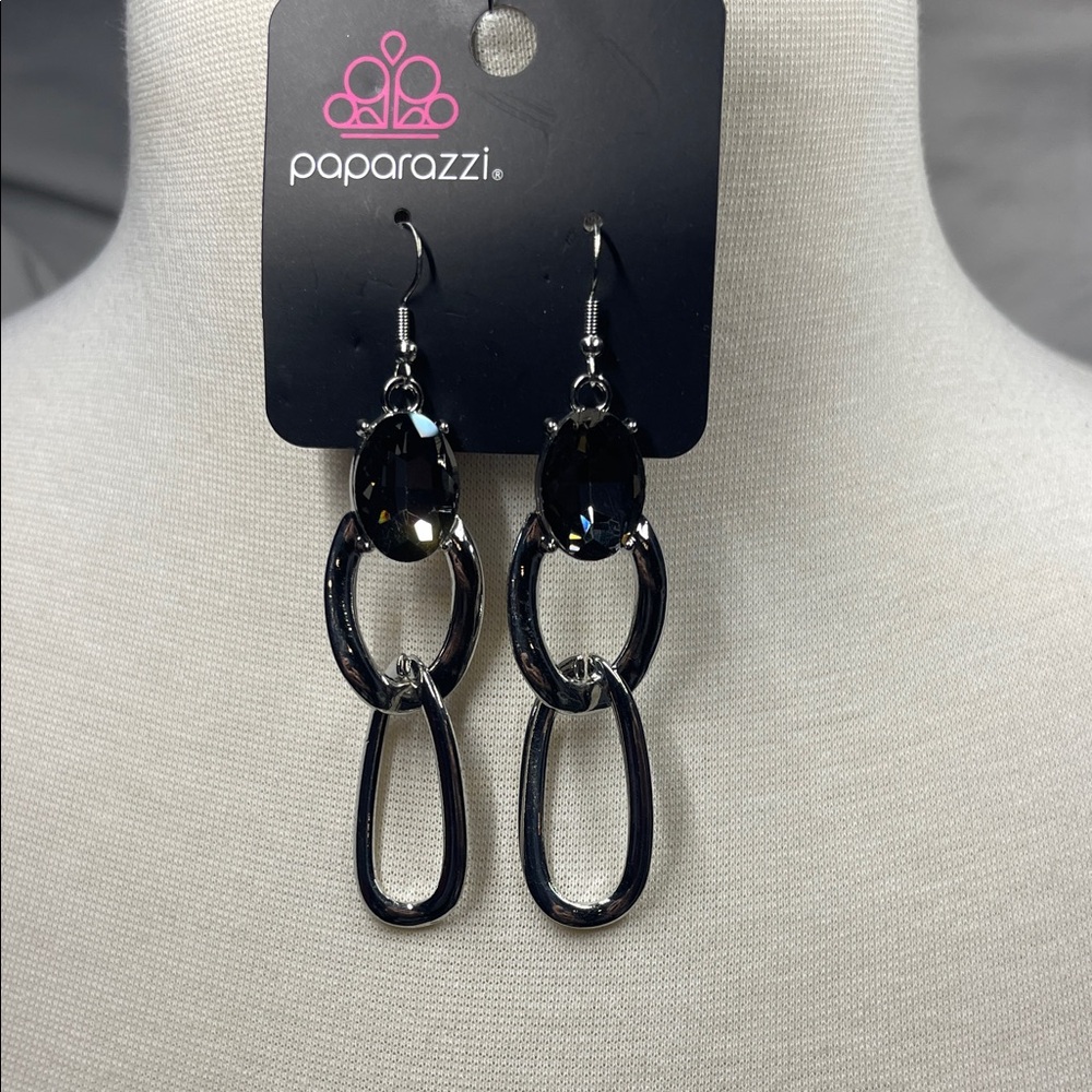 Paparazzi Black and Silver Oval Earrings BNWT